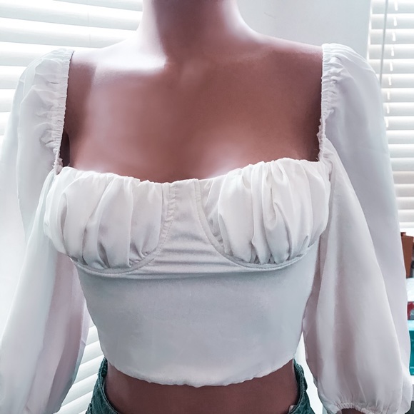 White Puff Sleeve Ruched Crop Top - Picture 2 of 12